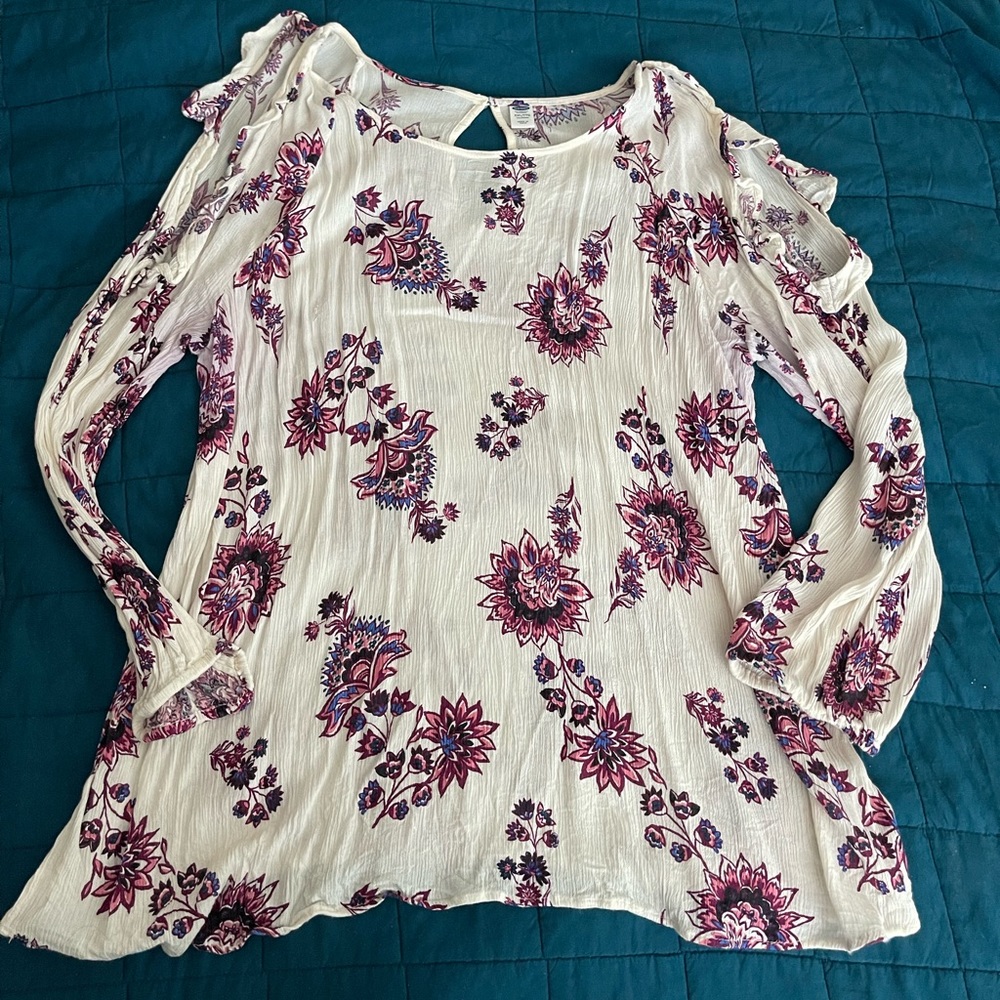 Old Navy XXL Tall Floral Cold Shoulder Top